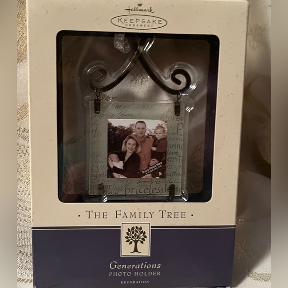 Hallmark Accents Hallmark The Family Tree Generations Photo Holder